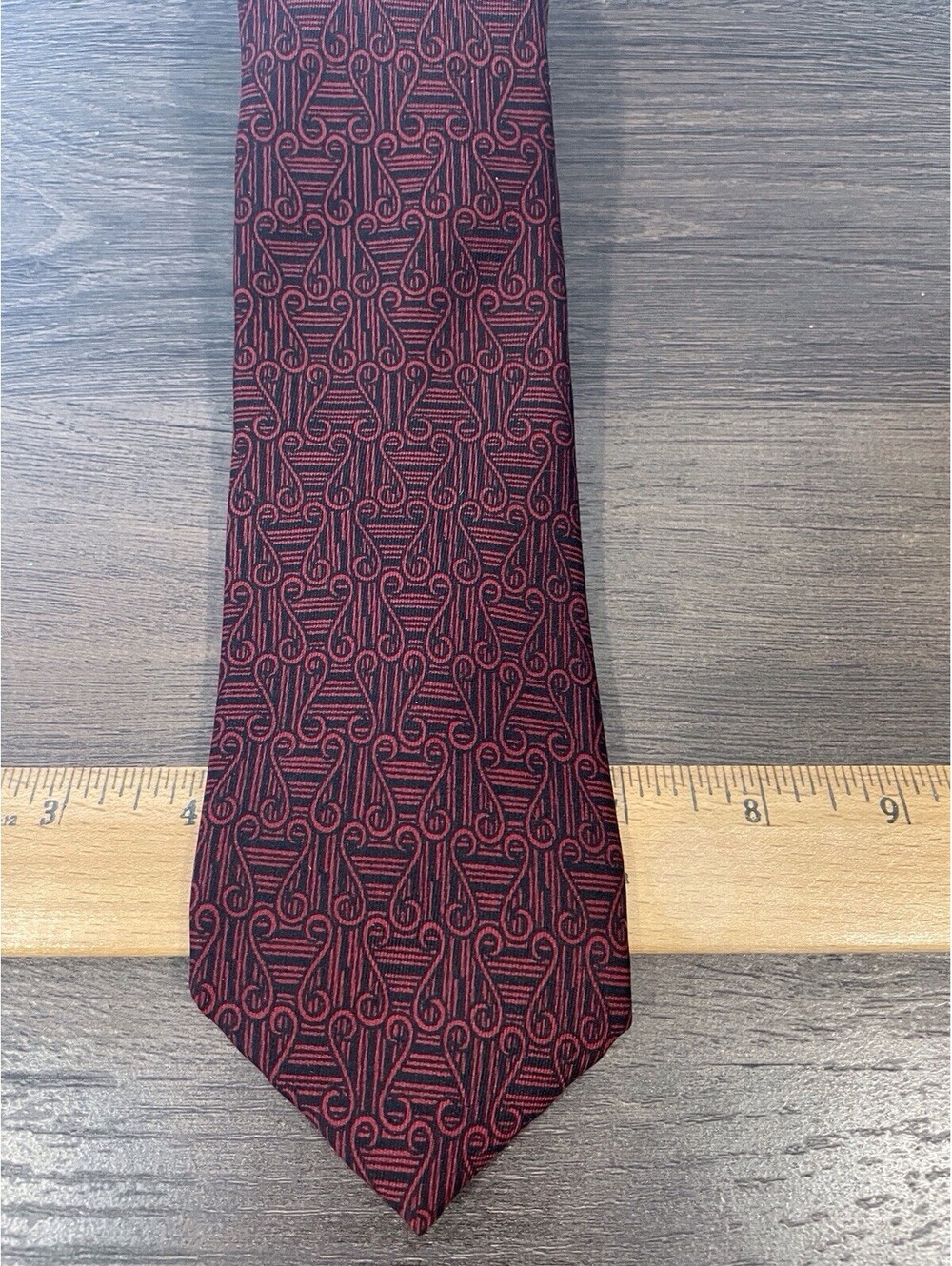 Vtg 1978 Ferrari Neck Tie Burgundy Black Design 100% Silk Italy 3” X 55”